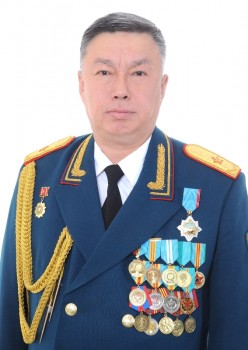 генерал Сералиев