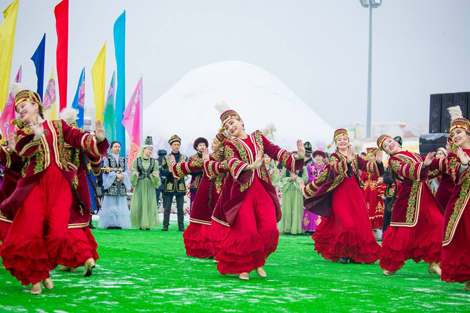 Кто празднует наурыз. Празднование Наурыза в Казахстане. 22 Наурыз. Народные гуляния Наурыз.