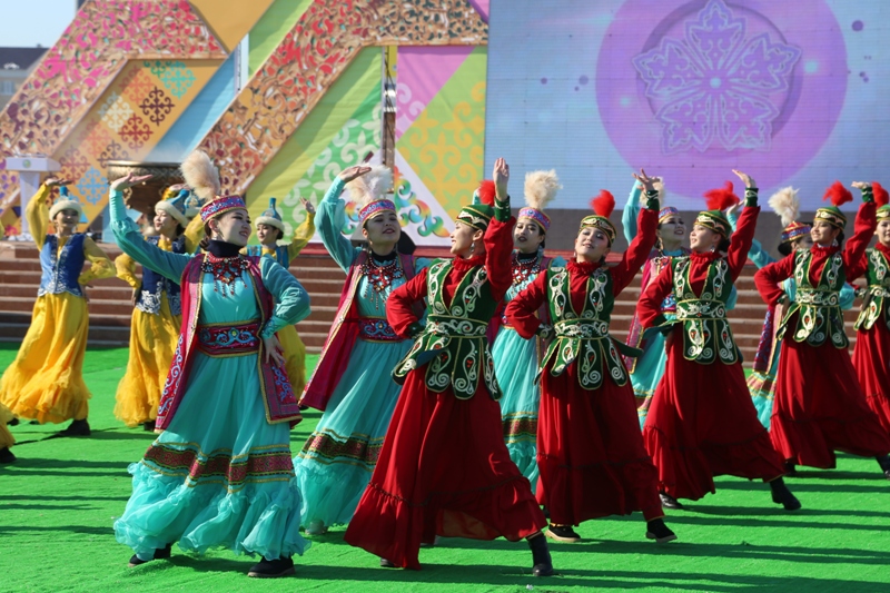 Фото на наурыз. Праздник Наурыз в Казахстане. С праздником Наурыз. Наурыз 2022. Фестиваль Наурыз в Казахстане.