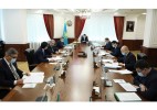 Алихан Смаилов провел совещания по разработке программы действий Правительства на 2022 год