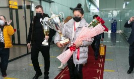 Чемпионка мира по шахматам Бибисара Асаубаева вернулась на Родину