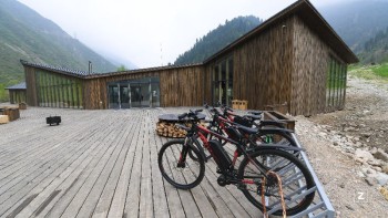 956cf06edaa4455481cc935deb9b21d8