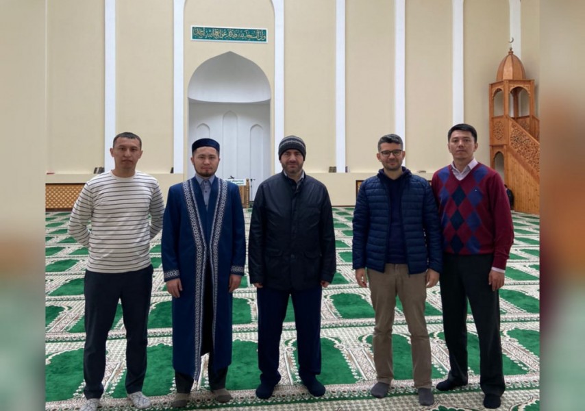 Бірге екеуі келді