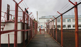 Массовая драка осужденных: 12 сотрудников колонии наказали в Уральске