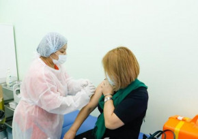 Более 4 млн казахстанцев ревакцинировались от КВИ