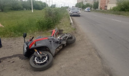 Мотоциклист с пассажиркой и водитель скутера пострадали в двух ДТП в Петропавловске