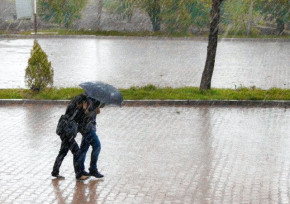 Сильный дождь, гроза: штормовое предупреждение объявили в 8 регионах Казахстана