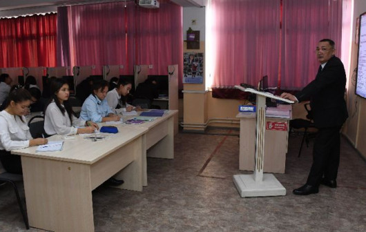 Преподавателям 4 казахстанских вузов повысили зарплату