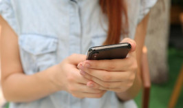 Российским школьникам запретили использовать мобильные телефоны на уроках