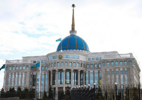 Ашимбаев объяснил необходимость избрания президента на семилетний срок