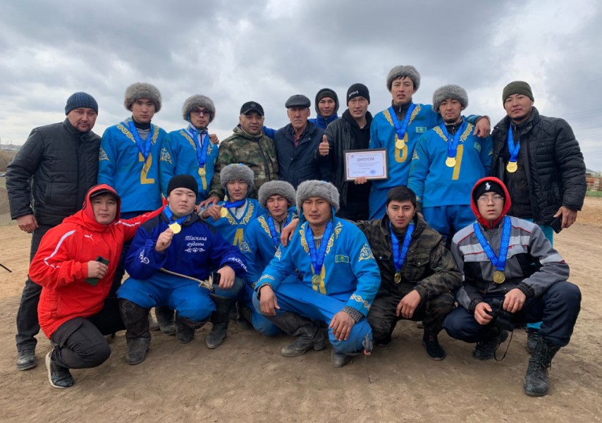 Жылқы порно видеосы бар жетілген әйел Киімсіз киска