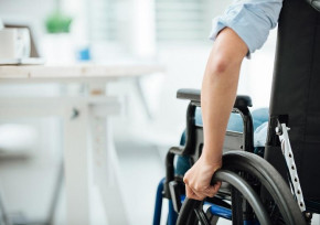 Пересмотреть услуги людям с инвалидностью предложила депутат