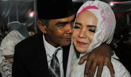 Индонезия законодательно запретила внебрачный секс и отказ от религии
