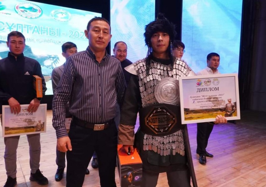 Артық салмағы бар әйелдермен топтық секс