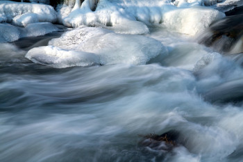 ice_on_the_saale_frozen_river_winter_ice_water_frozen_plaice_cold-1030870_1_FQdQrB5