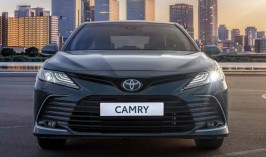 Toyota прекращает продажи Сamry в Японии