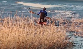 2 рыбака провалились под лед и утонули 