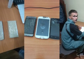 «Курьера» с телефонами задержали за основным ограждением колонии в Уральске