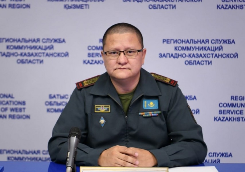 Дәретханадағы қыздың порно фотосы Еріндегі эротикалық мүше