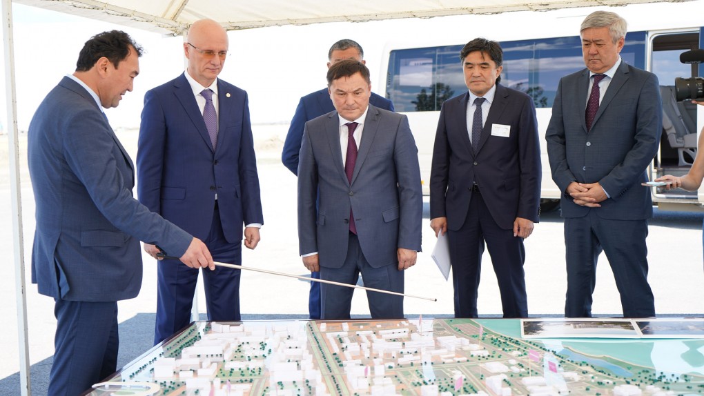 C2202F5E-C217-4A1C-8BA2-74F9B4903E04