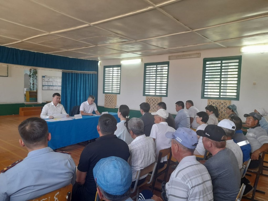 ee527eeb-49bc-44fc-8071-4e115b9f6982