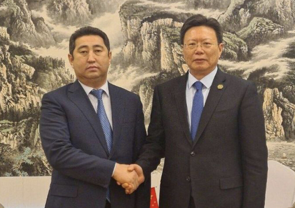 EF020015-4D1A-4630-90D7-F89D2AF58272