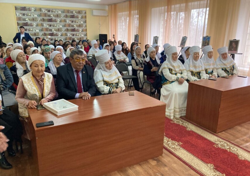 Қисық әйелдер порно көреді