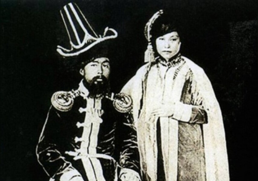 Бата ханым мен супер мысықтың вафли суреті Бата ханым мен супер мысықтың вафли суреті