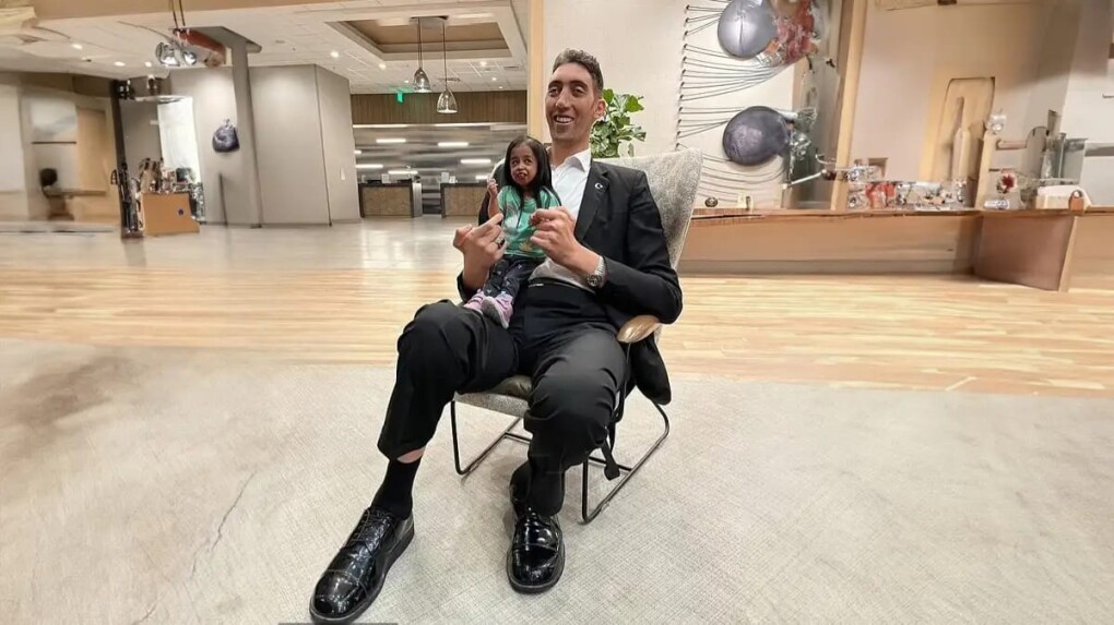 Тұтқындармен порнофильмдер Әйелінің ғашығының мүшесін сорып жатқан көкемнің порно видеосы