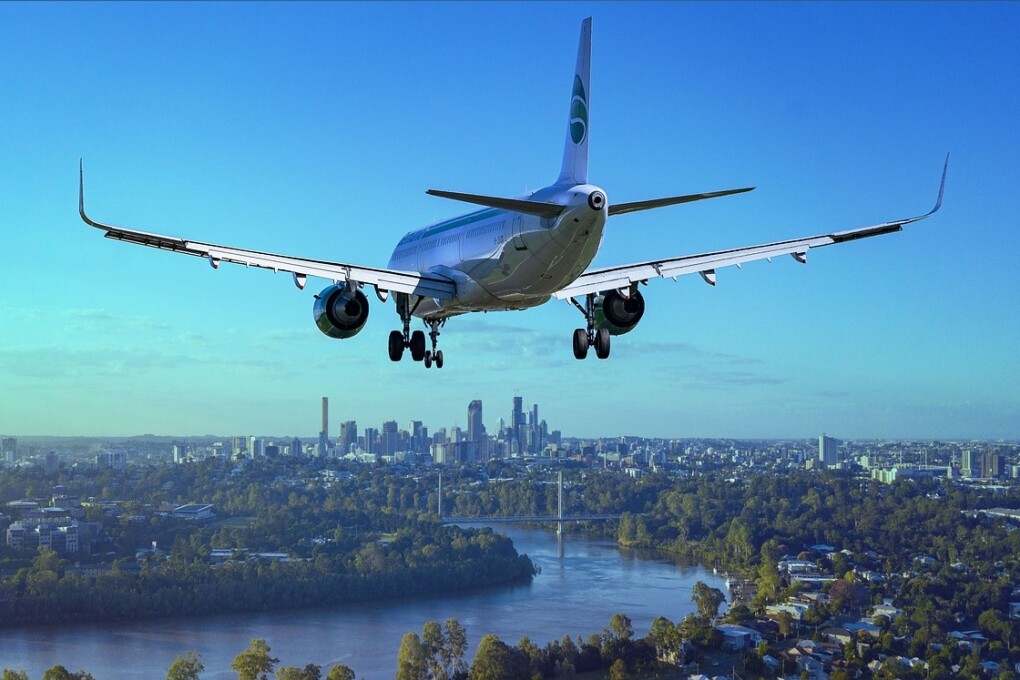 airplane-3702676_1280