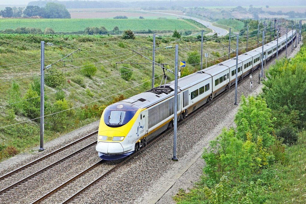 eurostarzug-2736247_1280