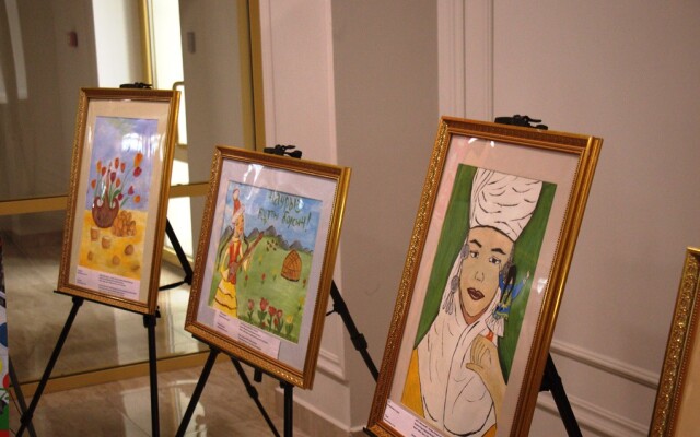 На выставке представлены работы молодых художников