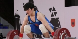Казахстанский тяжелоатлет стал чемпионом мира среди юниоров
