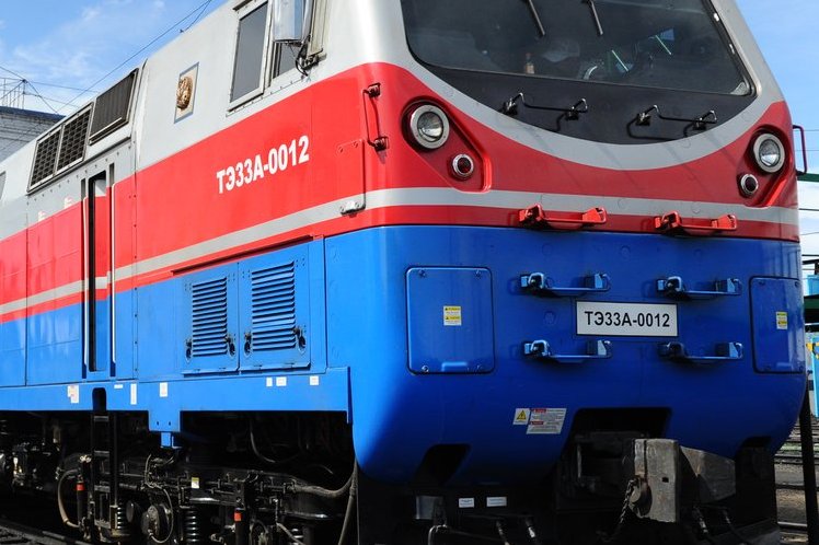 Ұйықтап жатқан туыстарының трахниялануы туралы порно көру Табиғатта ұсталып, трафиктенді