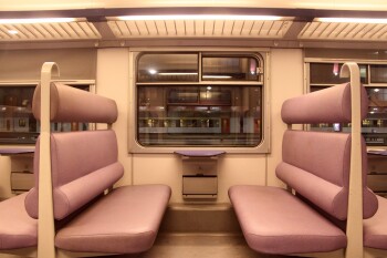 passenger-car-96750_1280