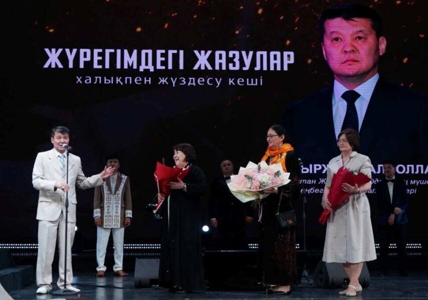 Трансвестит өзін трахает (фото) Неміс порно актрисалары