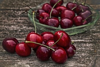 cherry-2369275_1280