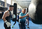 Казахстанские боксеры приступили к тренировкам в Париже