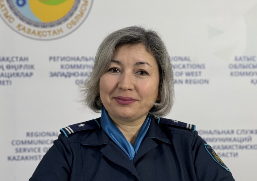 Әйелі күйеуінің порносы үшін мастурбация жасайды