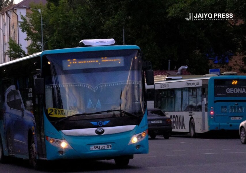 Орыс порно ойындар Бюстгалтер киген ханымдар бейне