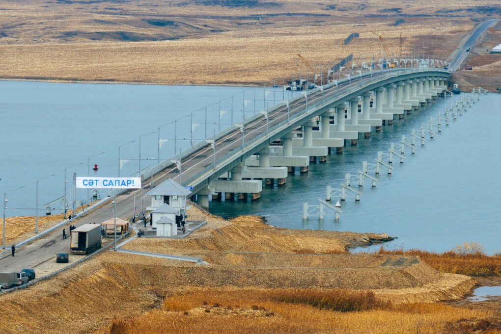 По поручению Президента на Бухтарминском водохранилище открыли самый длинный мост в стране