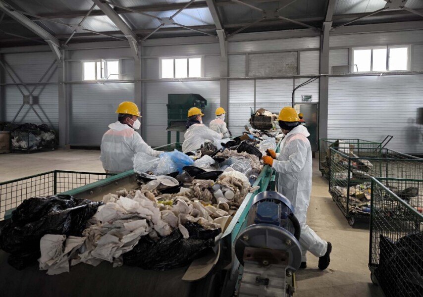 Бұталары бар қыздар Алла Довлатовамен порно көру