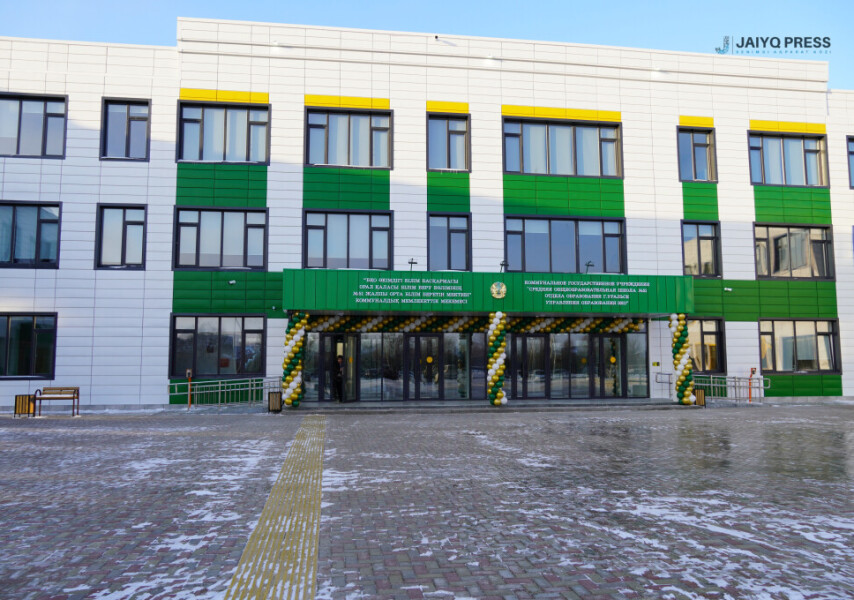 Құлдардың жалап жатқан секс видеосы Жалаңаш шашты қыздар