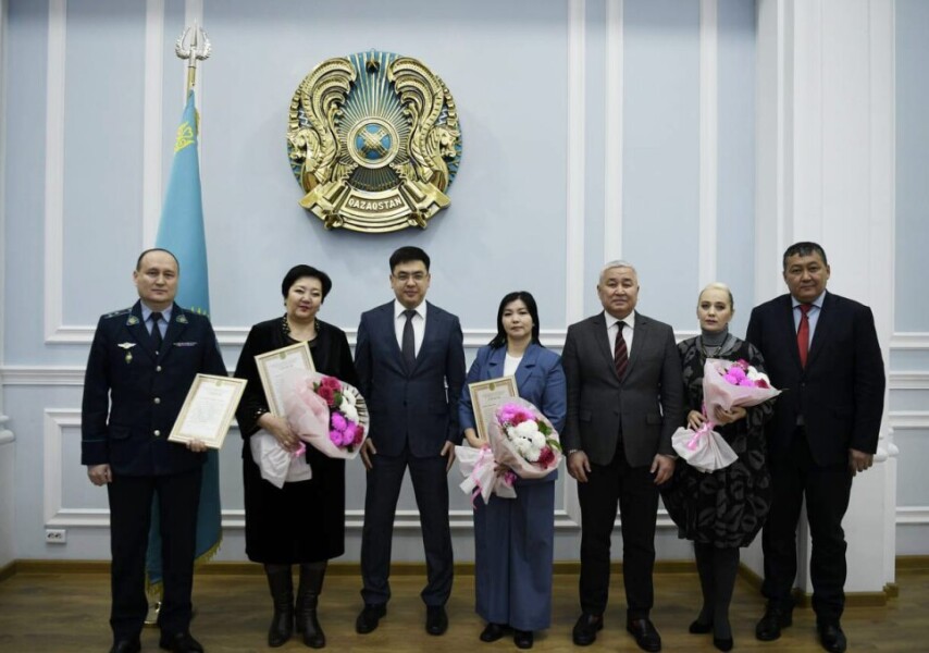 Шұлық киетін порно бейнелерді қараңыз