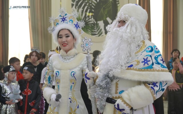 Сколько дней отдохнут школьники на зимних каникулах