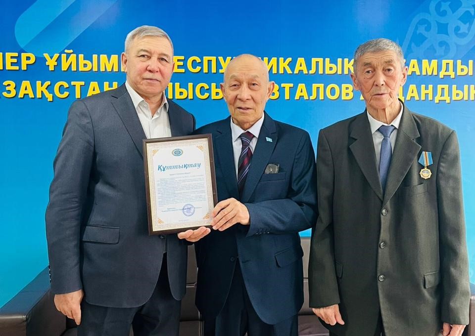 image-27-01-25-04-35-1