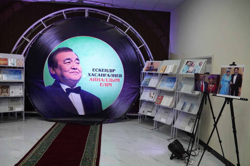 Желіде ұшақта камминг әйелінің порносын қараңыз