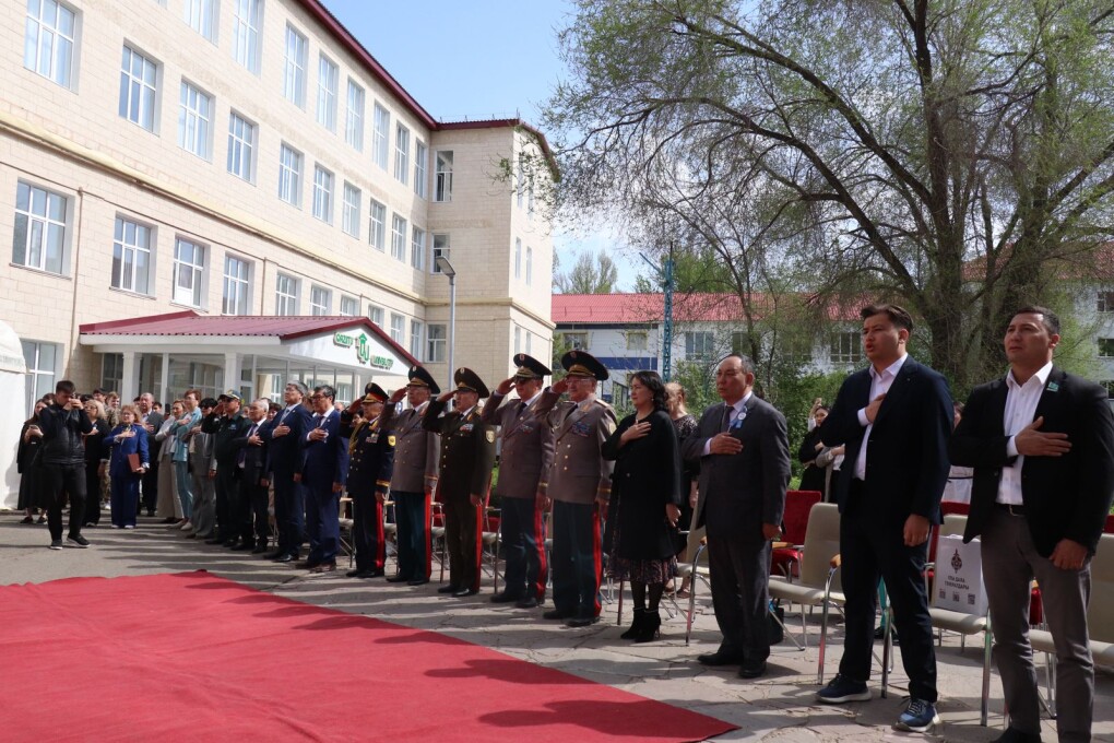 9d8a6d24-928d-4bc5-ba84-92ff1233e748