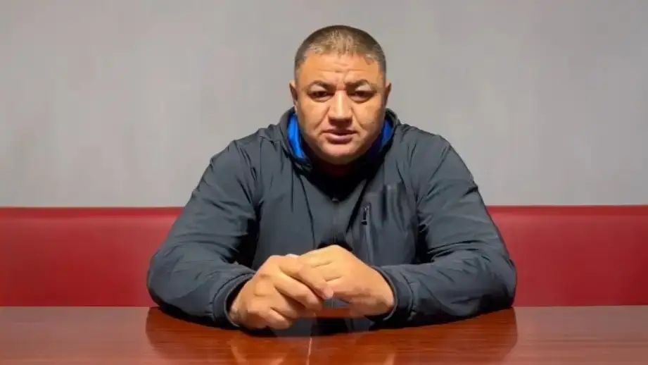 de06cc93-efa3-415b-8728-59fee54e2759