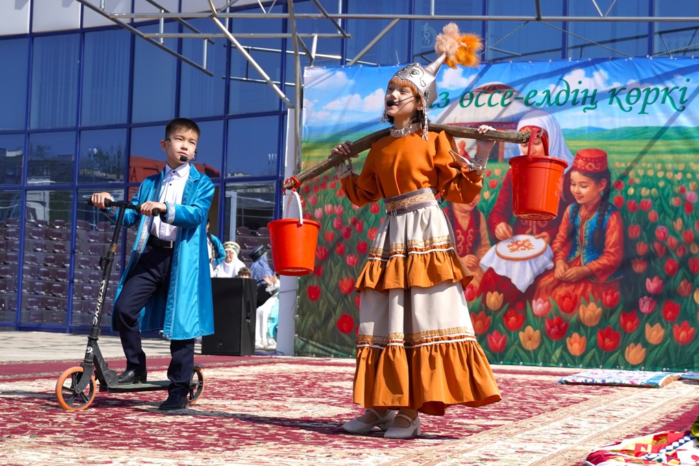 Азиялық порно фотосуреттерді көрсету режимдері